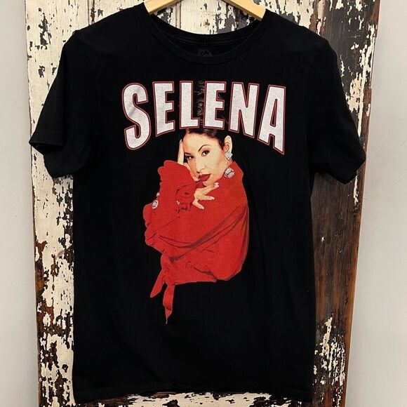 Women’s Selena size Medium T-shirt. - Picture 1 of 6